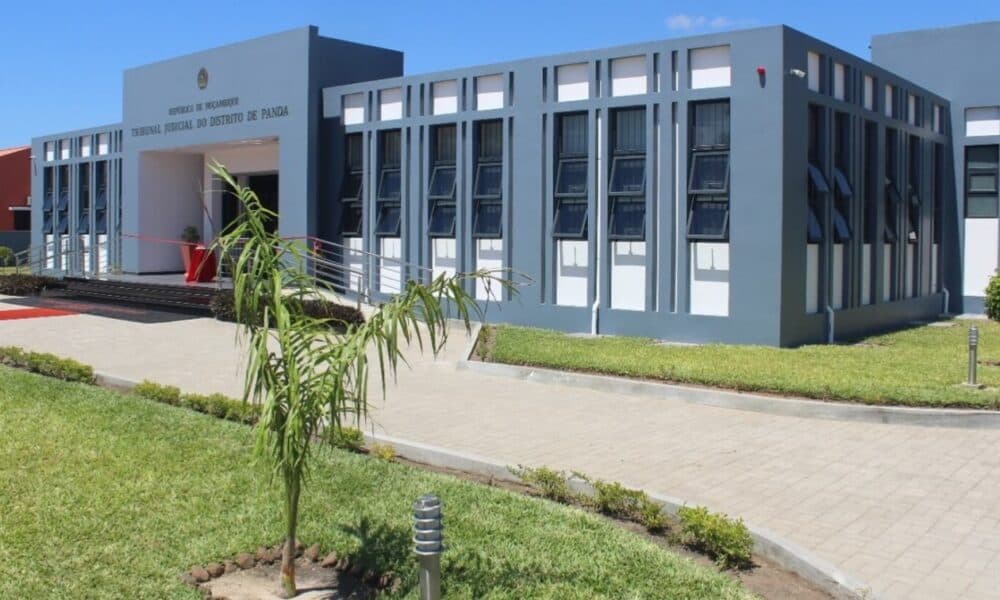 Supremo de Moçambique proíbe transmissão em directo do julgamento de Venâncio Mondlane
