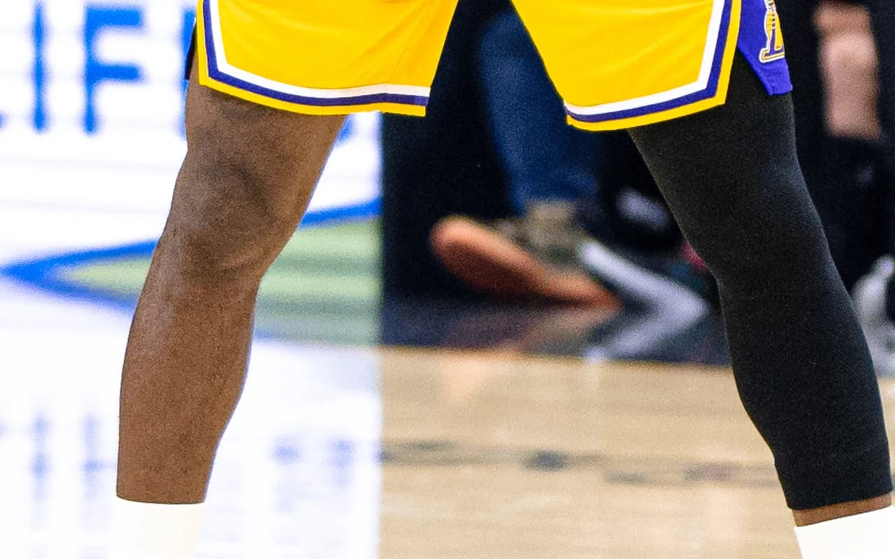 LeBron James em jogo da NBA (fotografia de arquivo, não do evento em Angola)